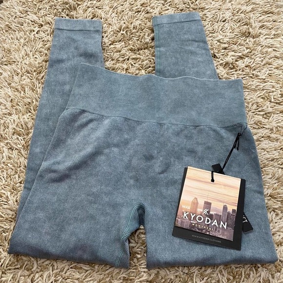 Kyodan Urban Seamless High Compression Leggings NWT - Picture 2 of 8